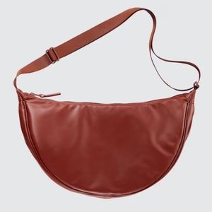 Uniqlo C: Faux Leather Round Shoulder Bag